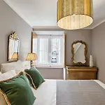 River View Alfama Historic *
